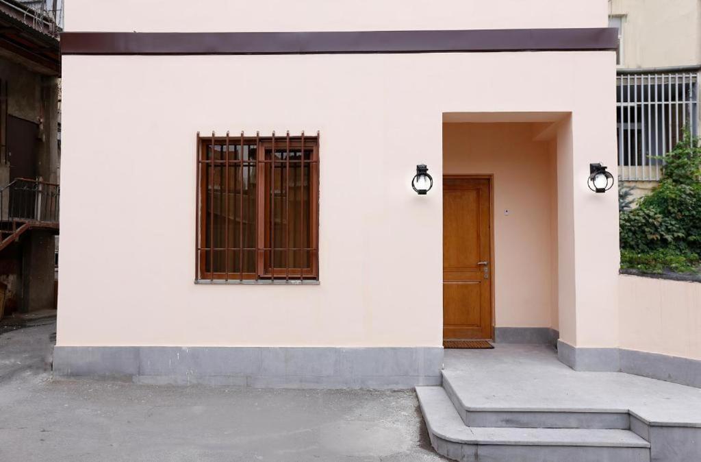 Yard Guesthouse Yerevan Exterior photo